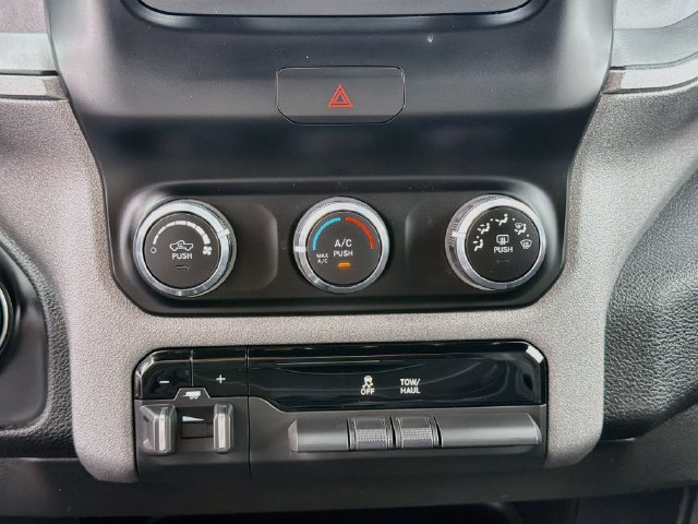 Used 2024 RAM 2500 Tradesman AWD/4WD image 17