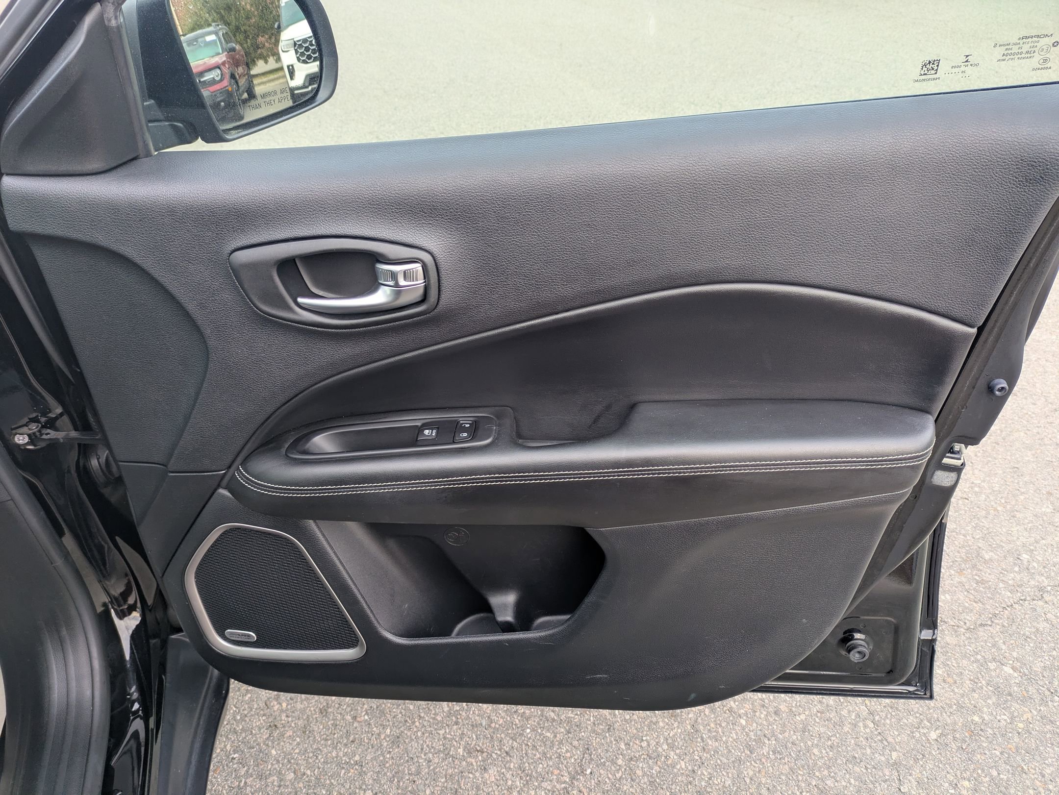 Used 2021 Jeep Compass Latitude w/ Sun and Sound Group image 33