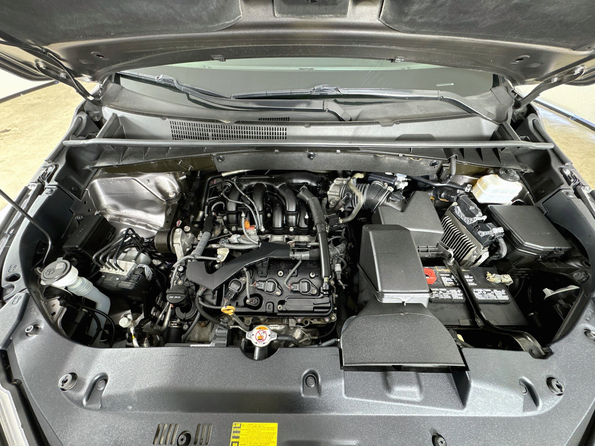 Used 2019 Toyota Highlander LE AWD/4WD image 25