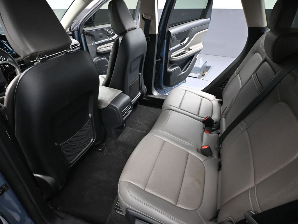 Used 2023 Lincoln Corsair Reserve image 36