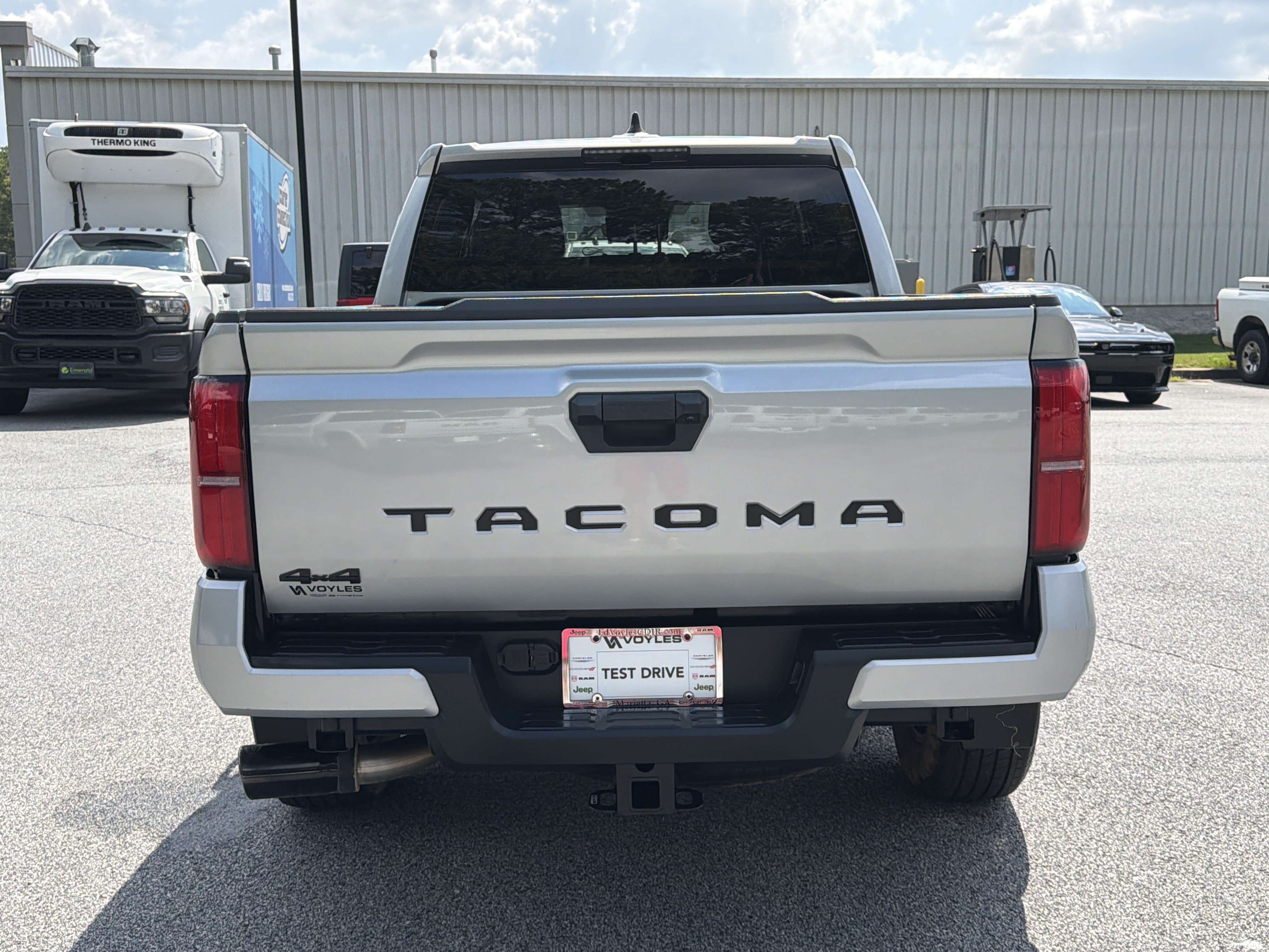 Used 2024 Toyota Tacoma TRD Sport AWD/4WD image 7