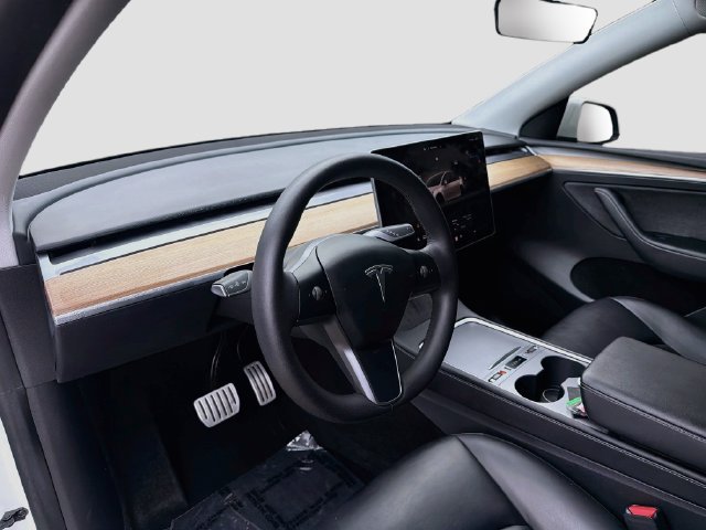 Used 2022 Tesla Model Y Performance AWD/4WD image 9