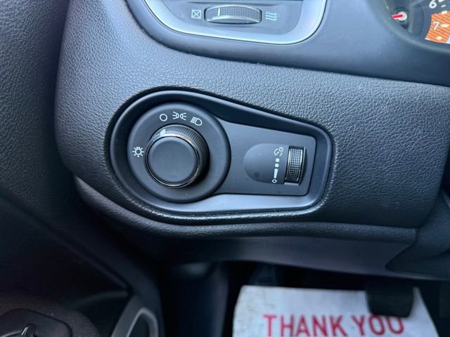 Used 2019 Jeep Renegade Sport w/ Sport Appearance Group image 34