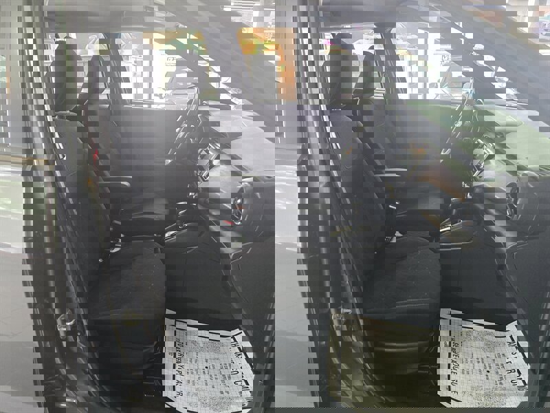 Used 2020 Nissan Kicks S image 14