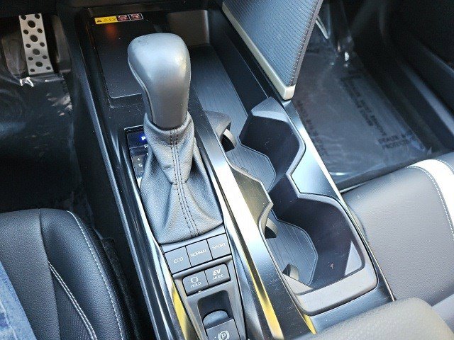 Used 2025 Toyota Camry SE image 24