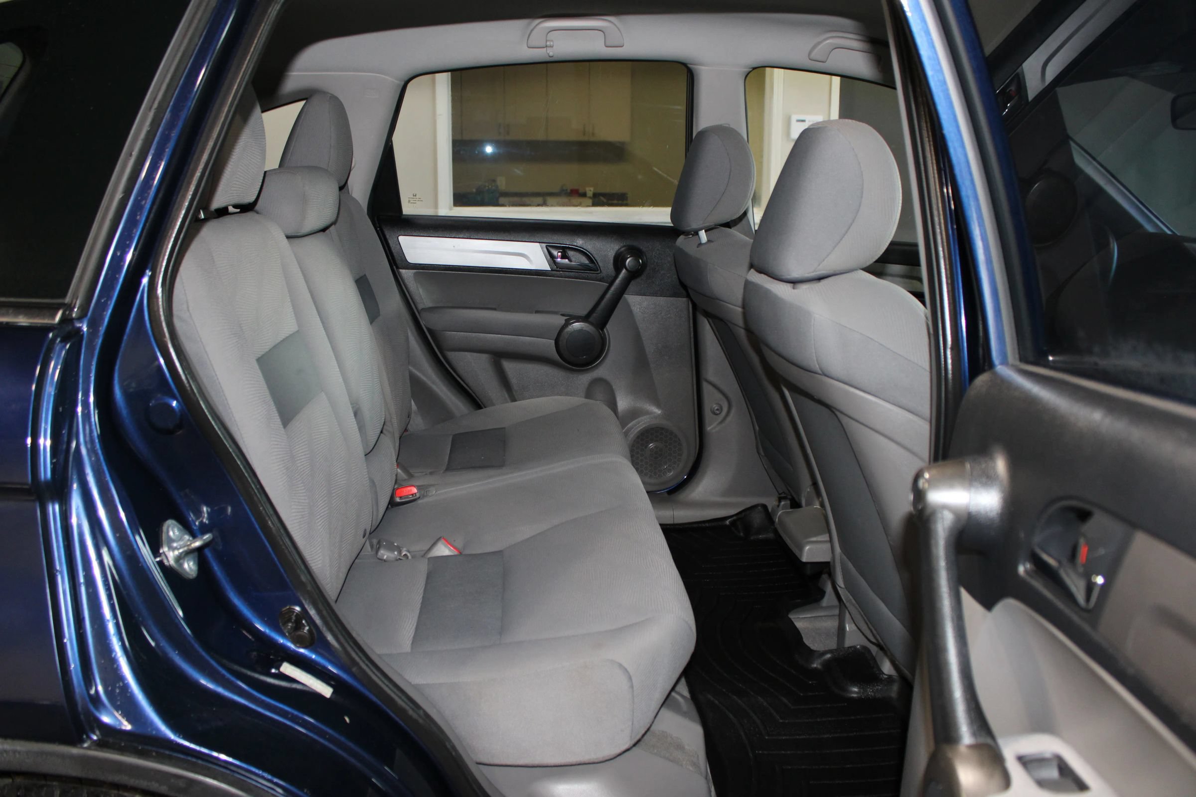 Used 2011 Honda CR-V LX image 26