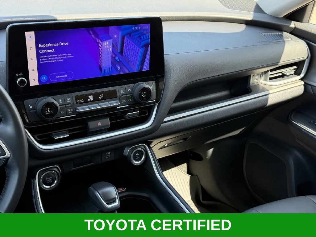 Used 2025 Toyota Grand Highlander AWD image 23
