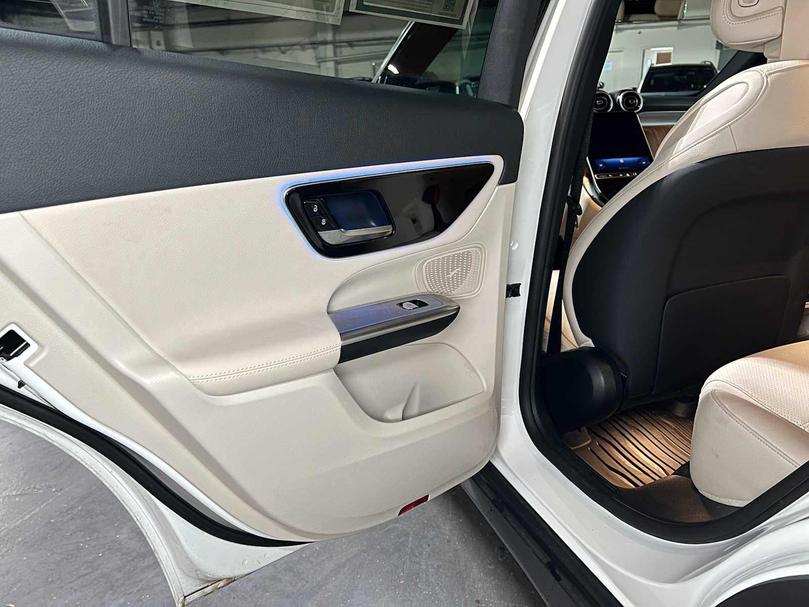 Used 2026 Mercedes-Benz GLC 300 4MATIC image 18