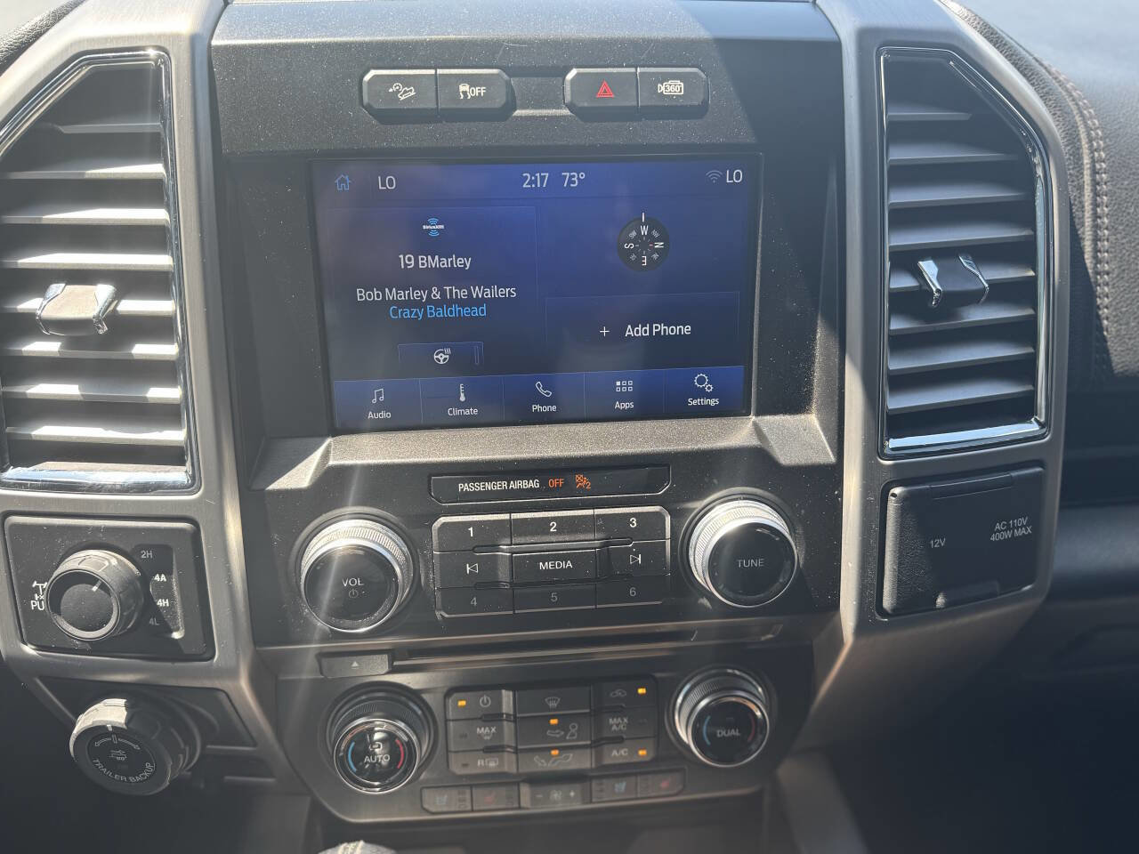 Used 2016 Ford F150 Platinum w/ Equipment Group 701A Luxury AWD/4WD image 12