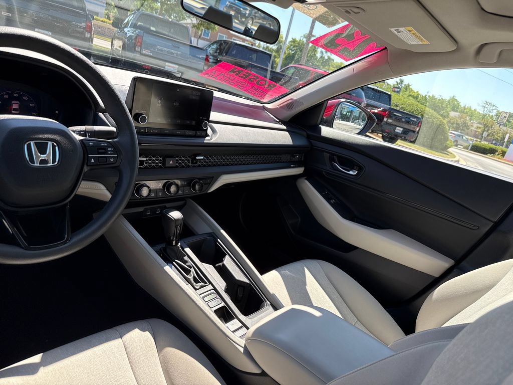 Certified 2023 Honda Accord EX image 24
