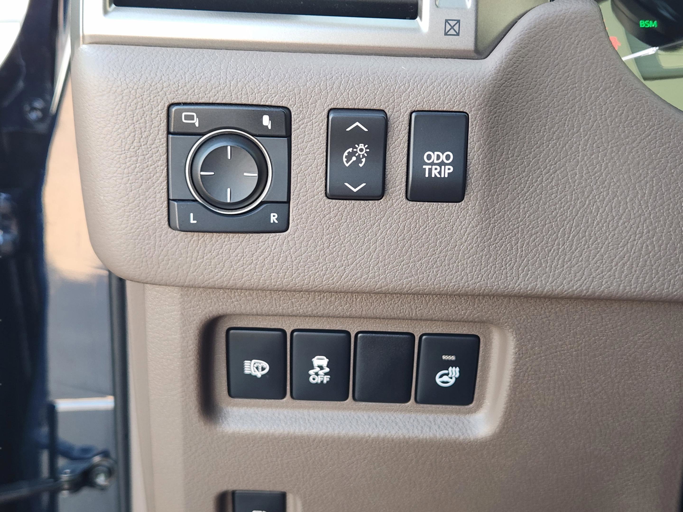 Used 2018 Lexus GX 460 Luxury AWD/4WD image 15