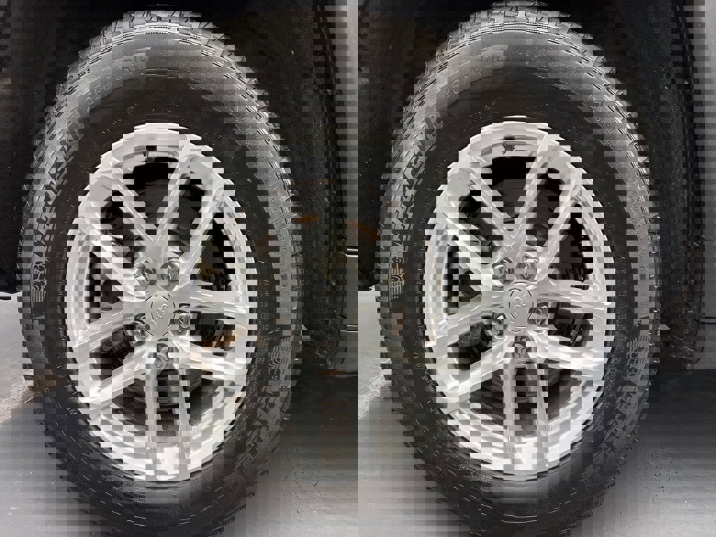 Used 2022 Jeep Grand Cherokee L Laredo w/ Luxury Tech Group I image 8