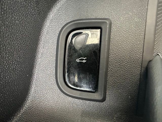 Used 2024 Cadillac Lyriq Sport w/ LPO, Floor Liner Package AWD/4WD image 27