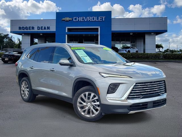 Certified 2025 Buick Enclave Preferred image 1