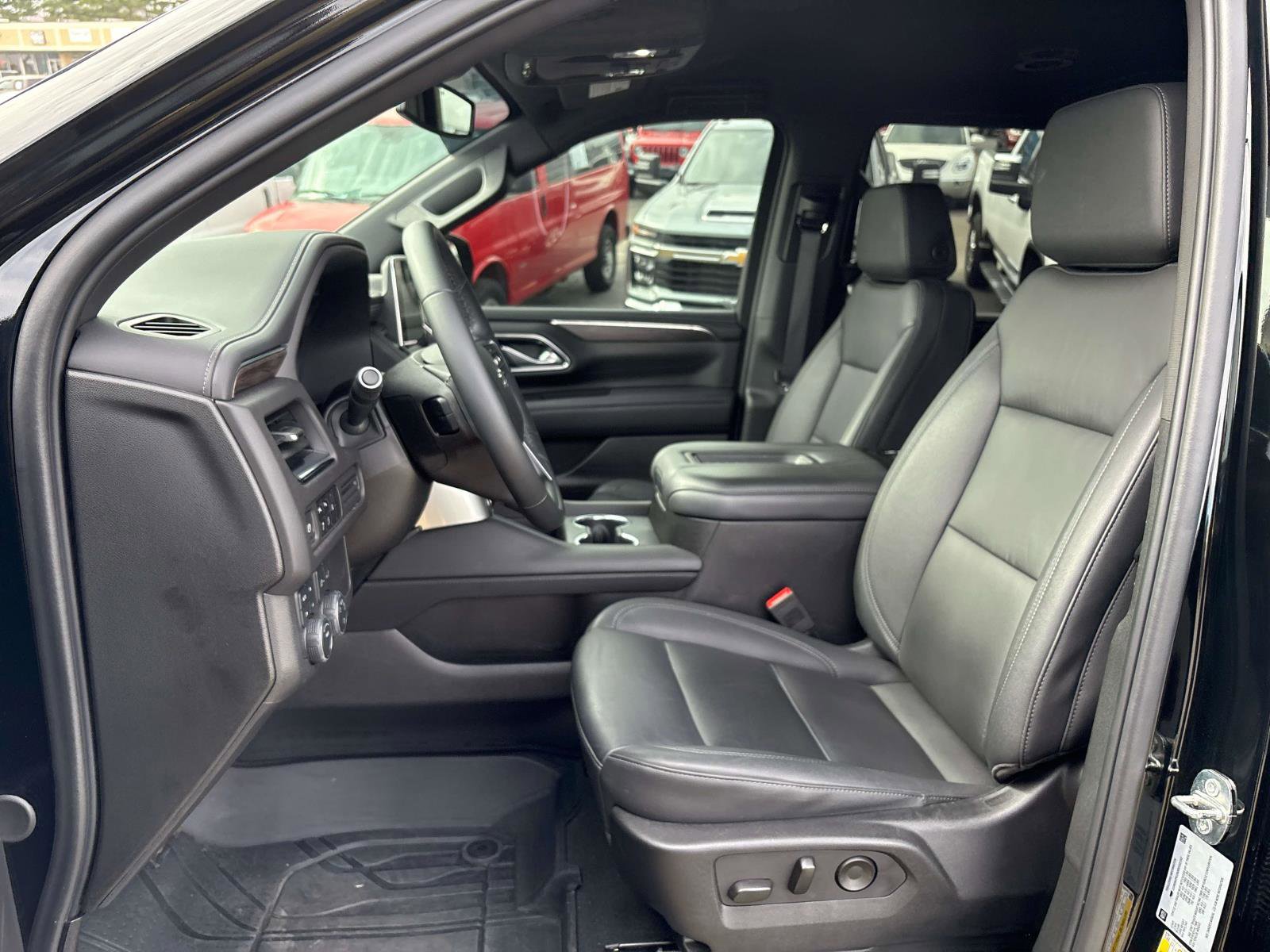 Used 2024 Chevrolet Tahoe Z71 image 13