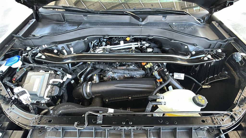 Used 2025 Ford Explorer Platinum image 19