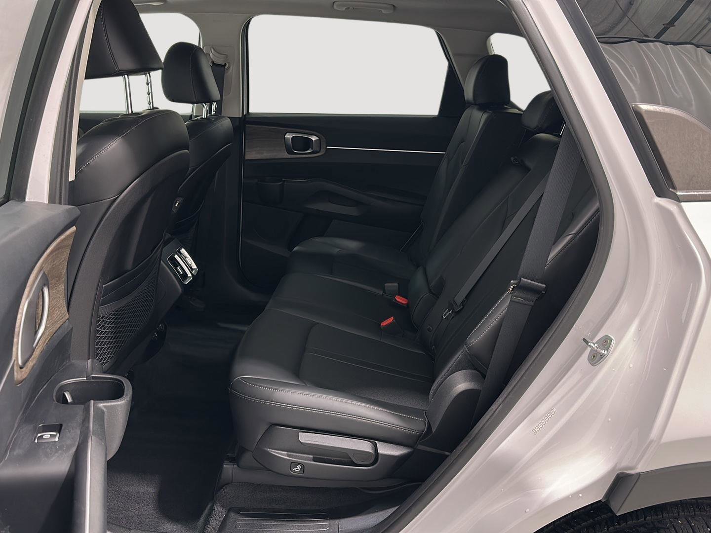 Used 2022 Kia Sorento S w/ Panoramic Sunroof Package AWD/4WD image 20