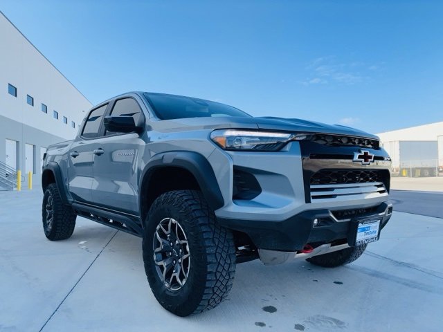 Used 2023 Chevrolet Colorado ZR2 w/ ZR2 Convenience Package III image 7