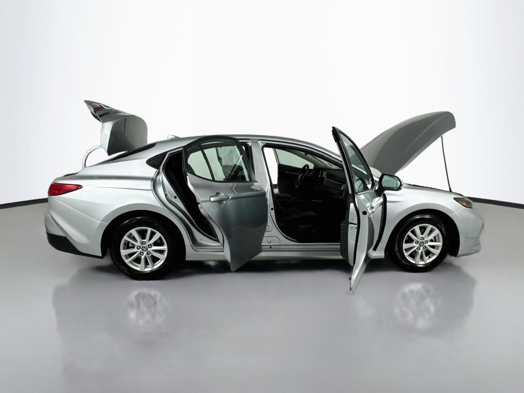 Used 2025 Toyota Camry LE FWD image 23