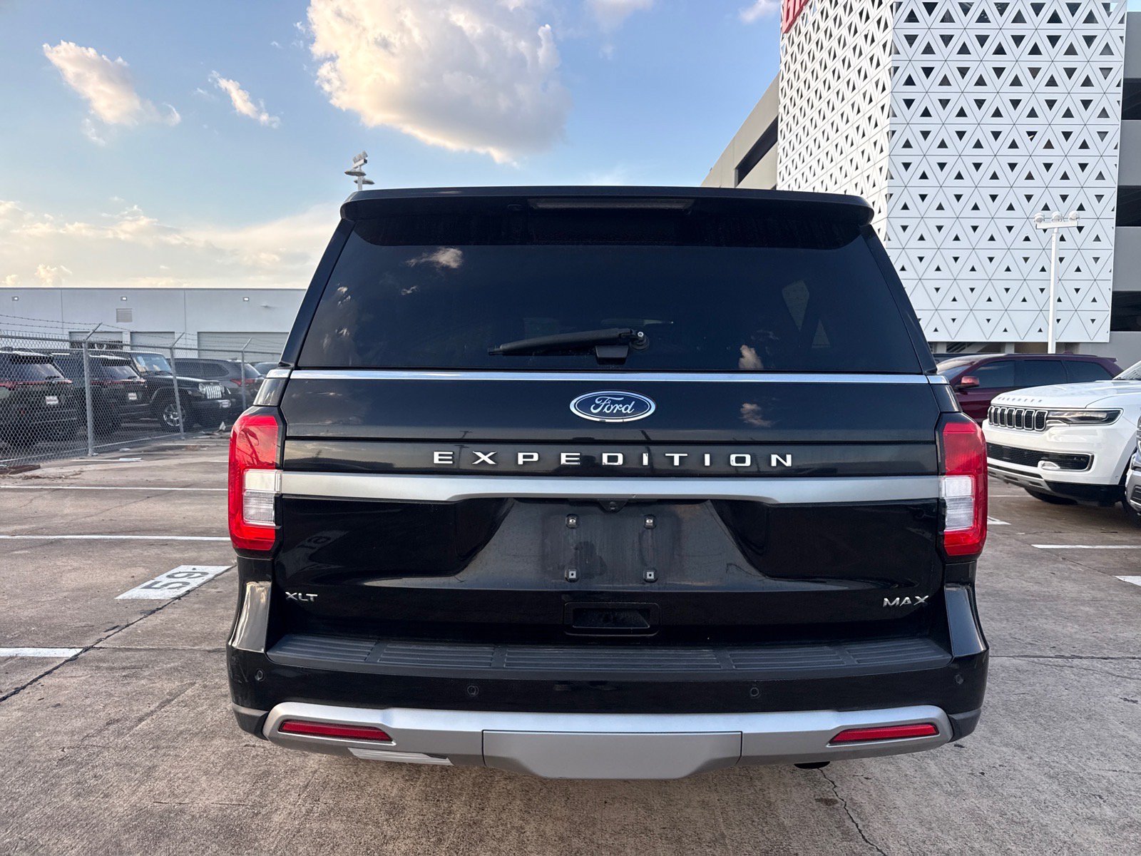 Used 2024 Ford Expedition Max XLT RWD image 7