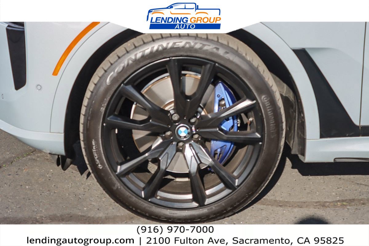 Used 2023 BMW X7 xDrive40i w/ M Sport Package image 9