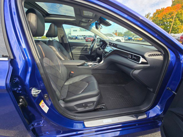 Used 2018 Toyota Camry XLE w/ Driver Assist Package image 11