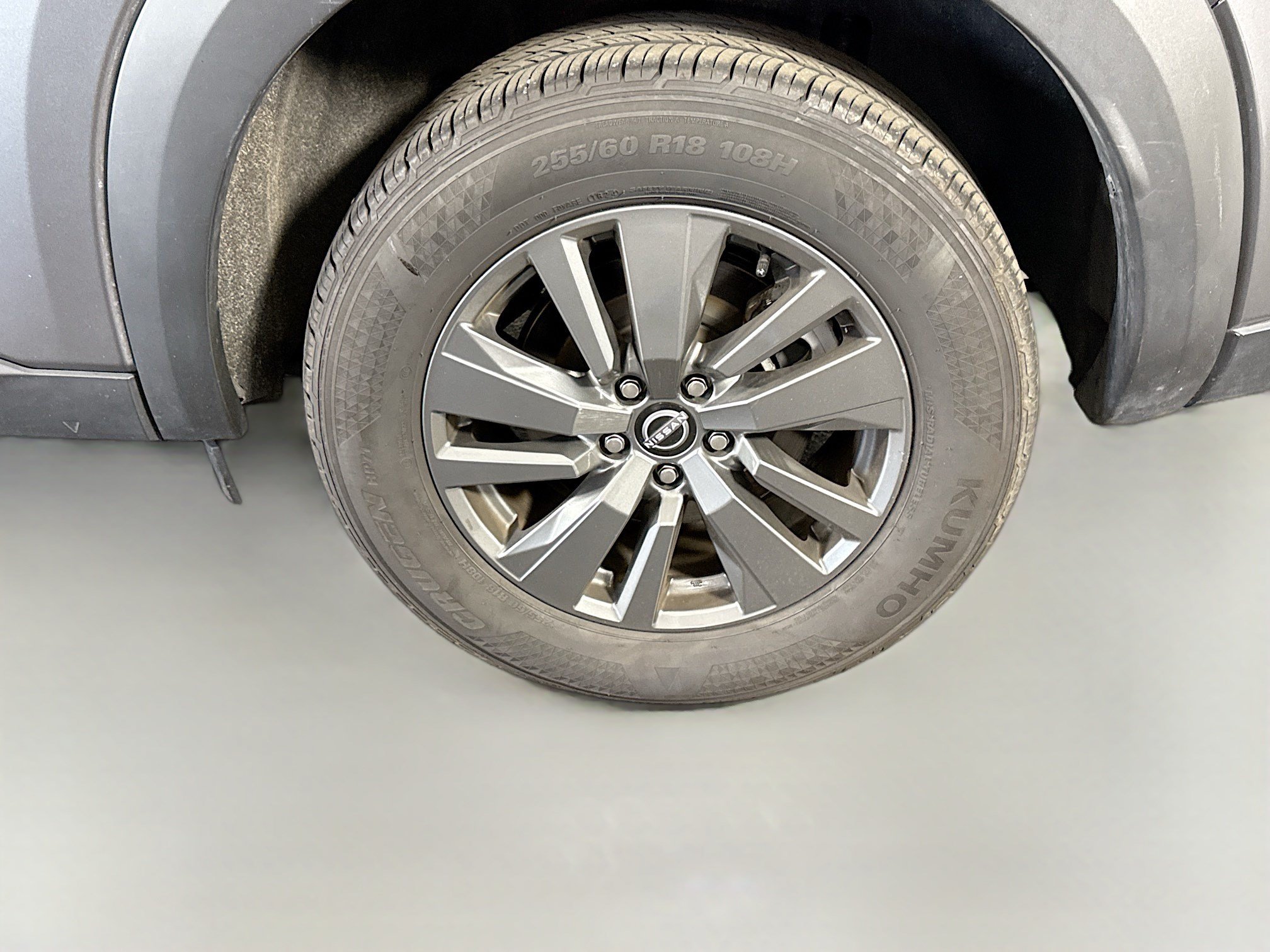 Used 2024 Nissan Pathfinder SV FWD image 37