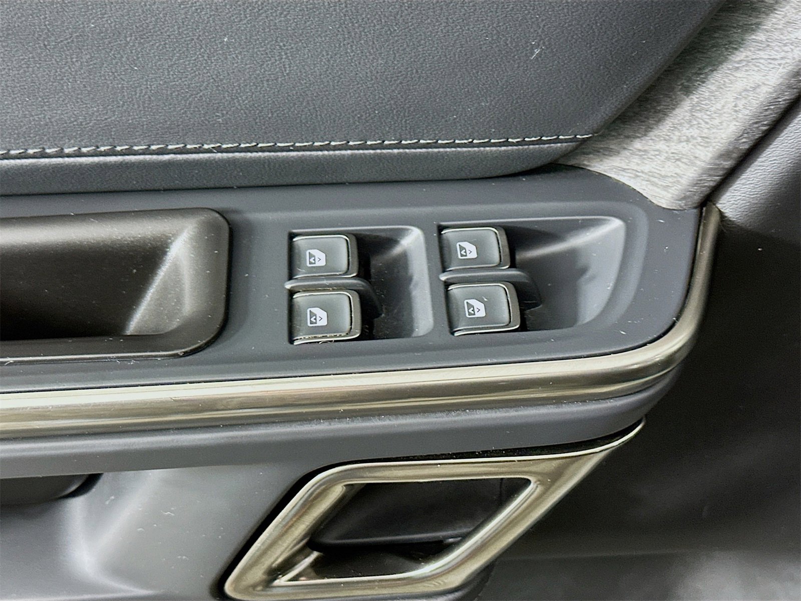 Used 2022 Rivian R1S Launch Edition image 17