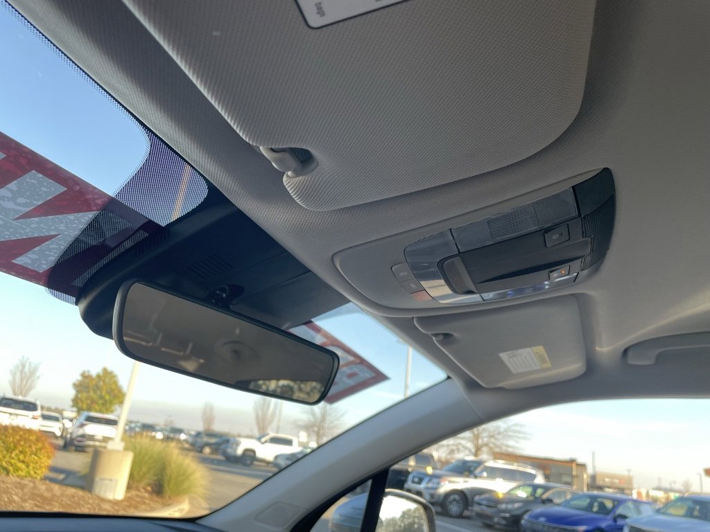 Used 2022 Kia Sorento S image 22