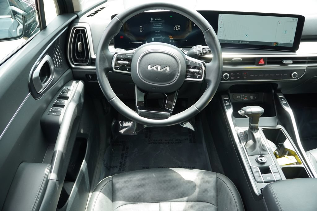 Certified 2024 Kia Sorento S w/ Panoramic Sunroof Package AWD/4WD image 21