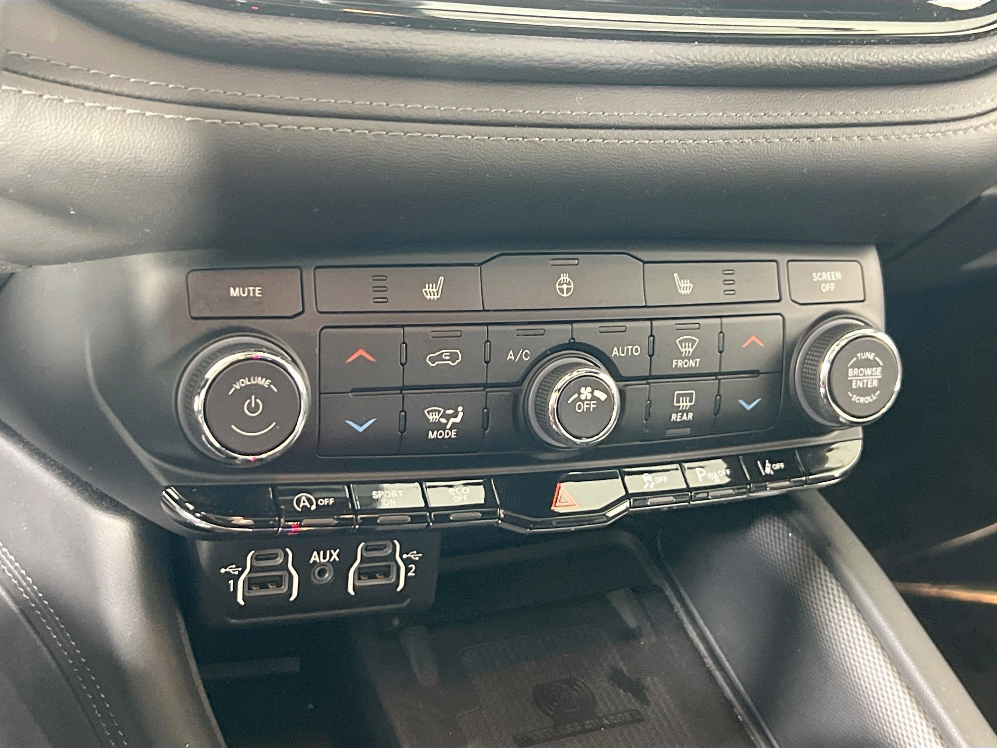 Used 2022 Dodge Durango GT image 16