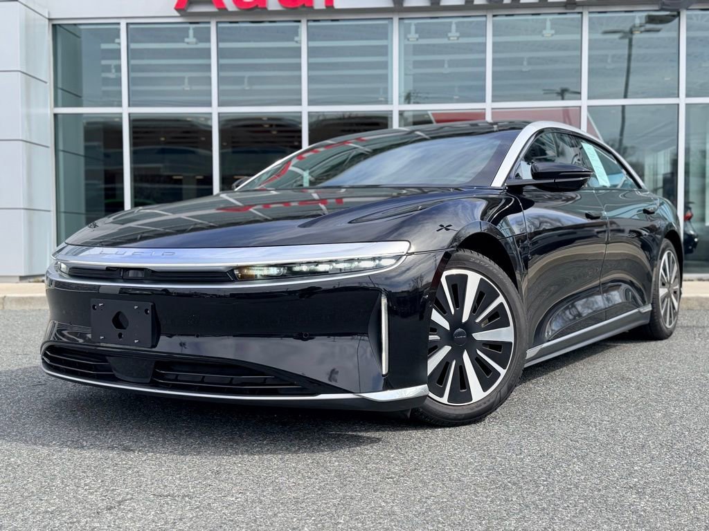 Used 2023 Lucid Air Touring image 2