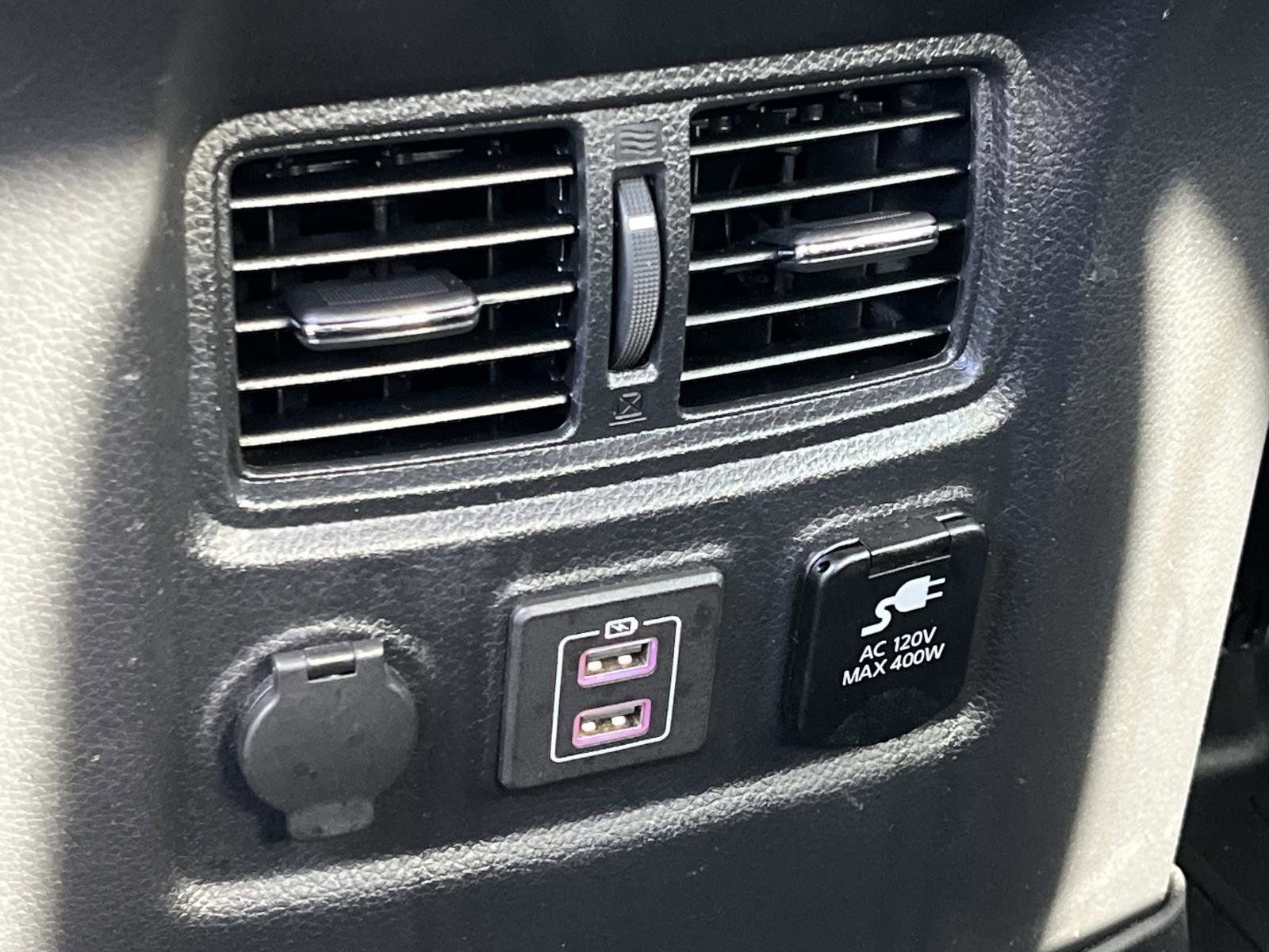 Used 2019 Nissan Titan PRO-4X image 14