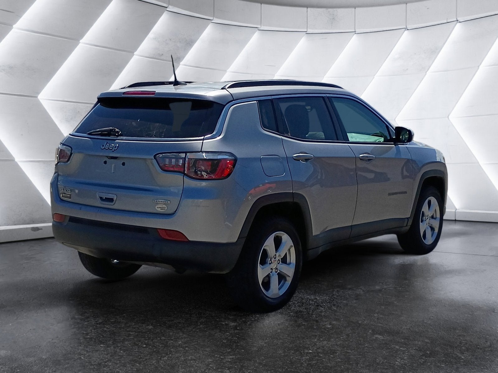 Certified 2019 Jeep Compass Latitude w/ Popular Equipment Group AWD/4WD image 6