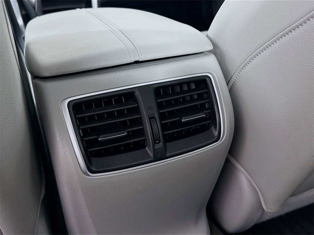 Used 2016 Acura TLX image 25