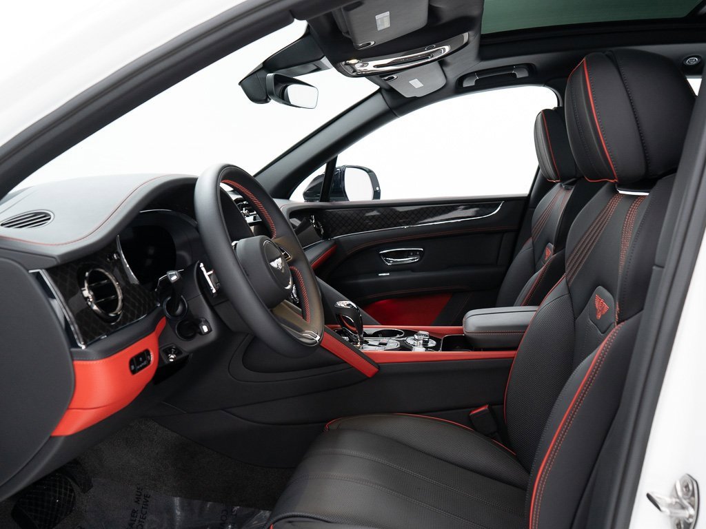 Certified 2025 Bentley Bentayga image 15