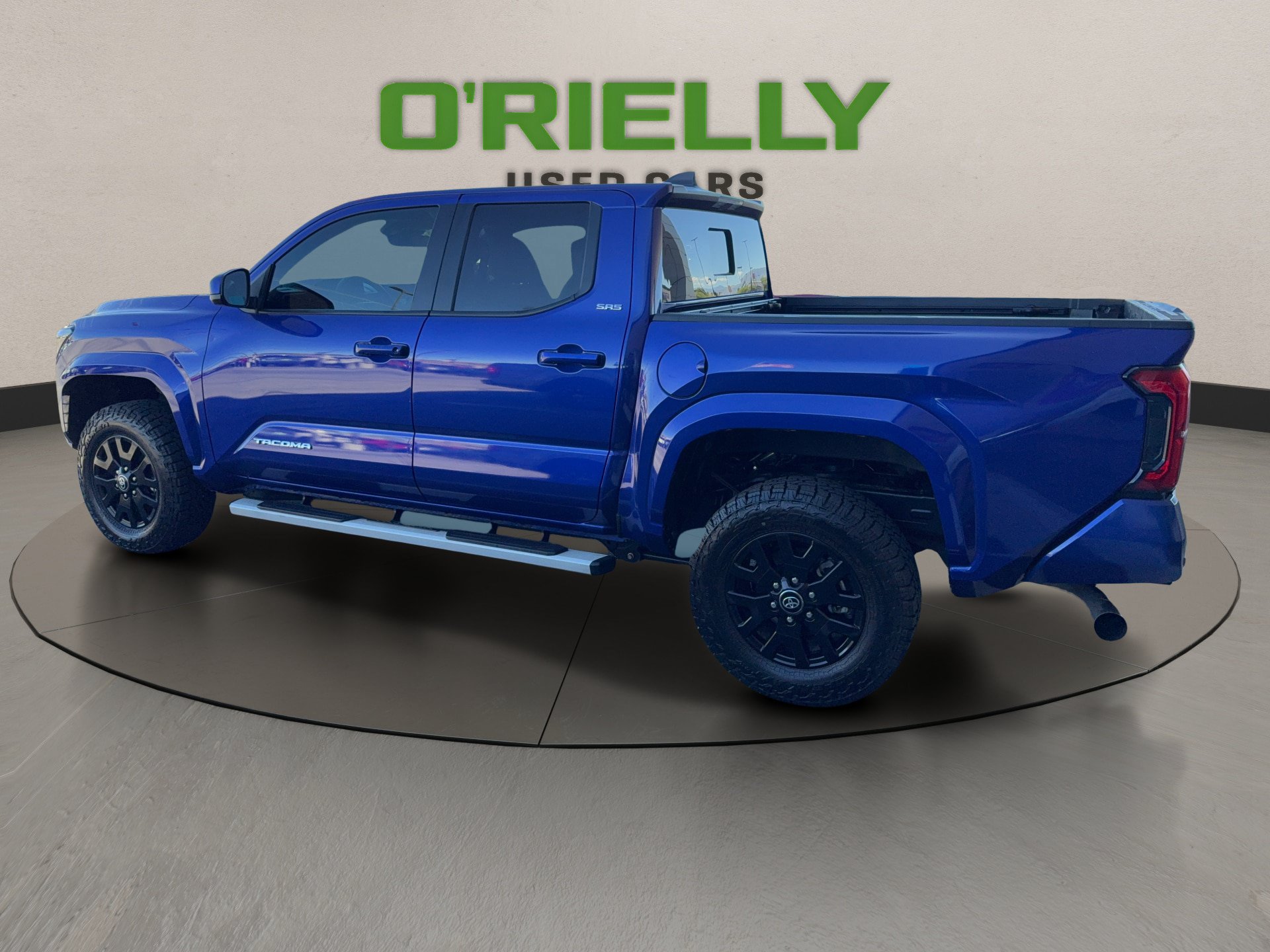 Used 2025 Toyota Tacoma SR5 AWD/4WD image 4