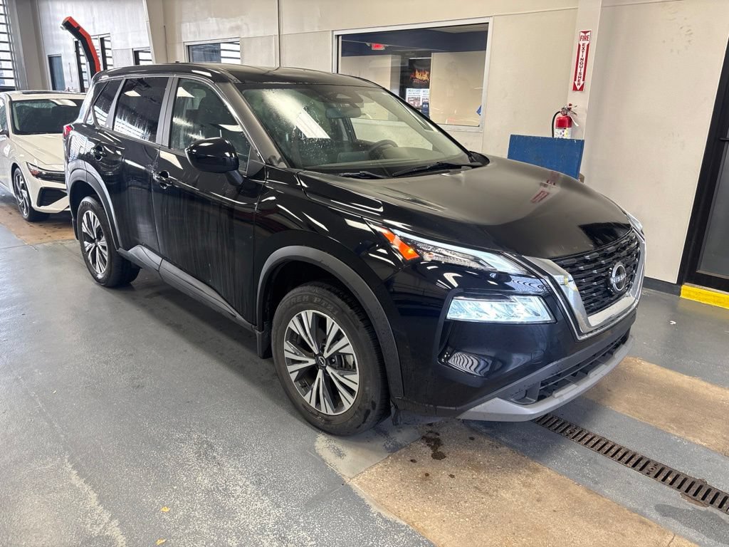Used 2023 Nissan Rogue SV AWD/4WD image 1