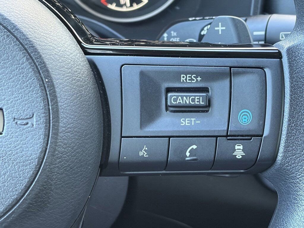 Certified 2023 Nissan Rogue SV image 21