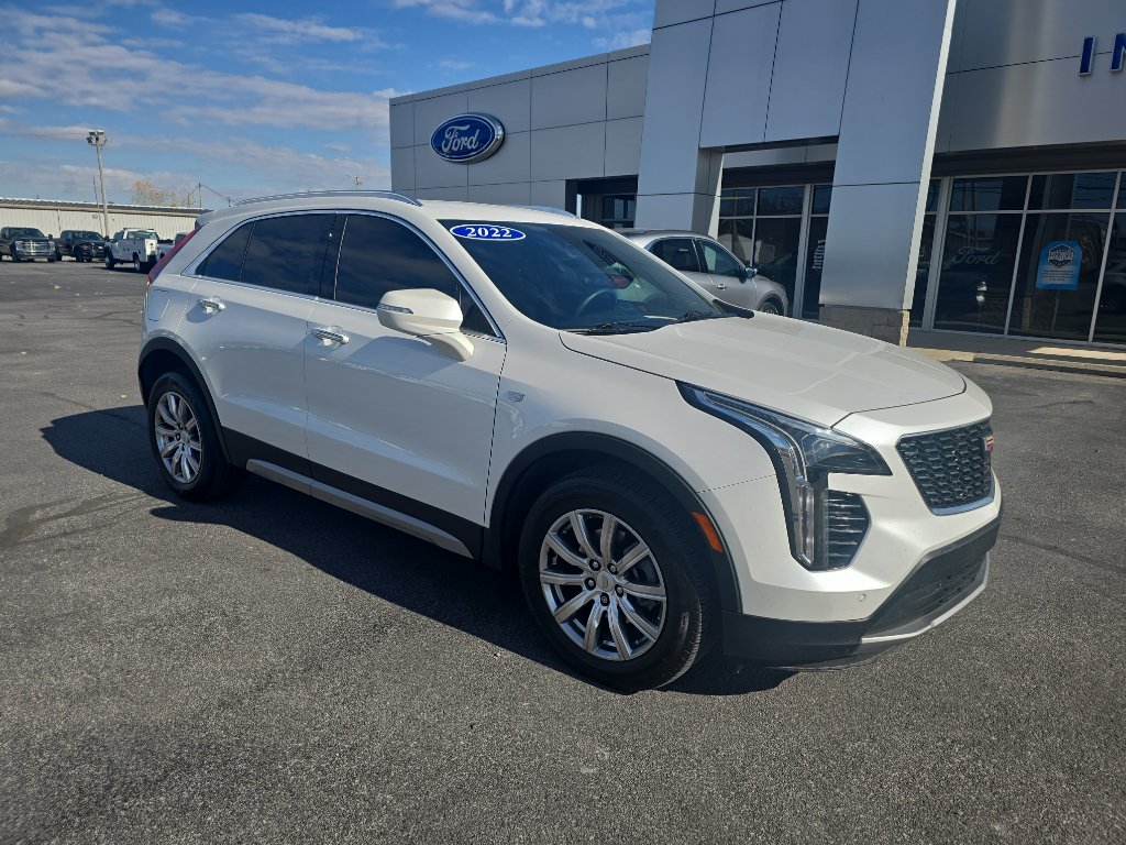 Used 2022 Cadillac XT4 Premium Luxury w/ Cold Weather Package AWD/4WD image 4