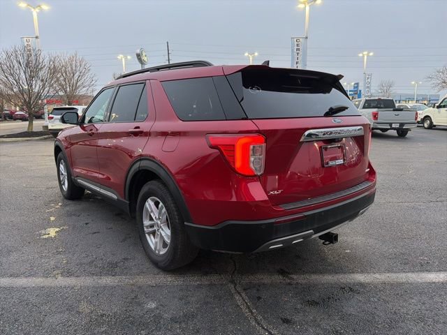Used 2021 Ford Explorer XLT w/ Equipment Group 202A image 4