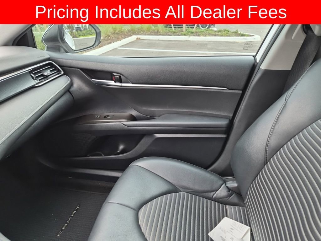 Used 2021 Toyota Camry SE FWD image 8