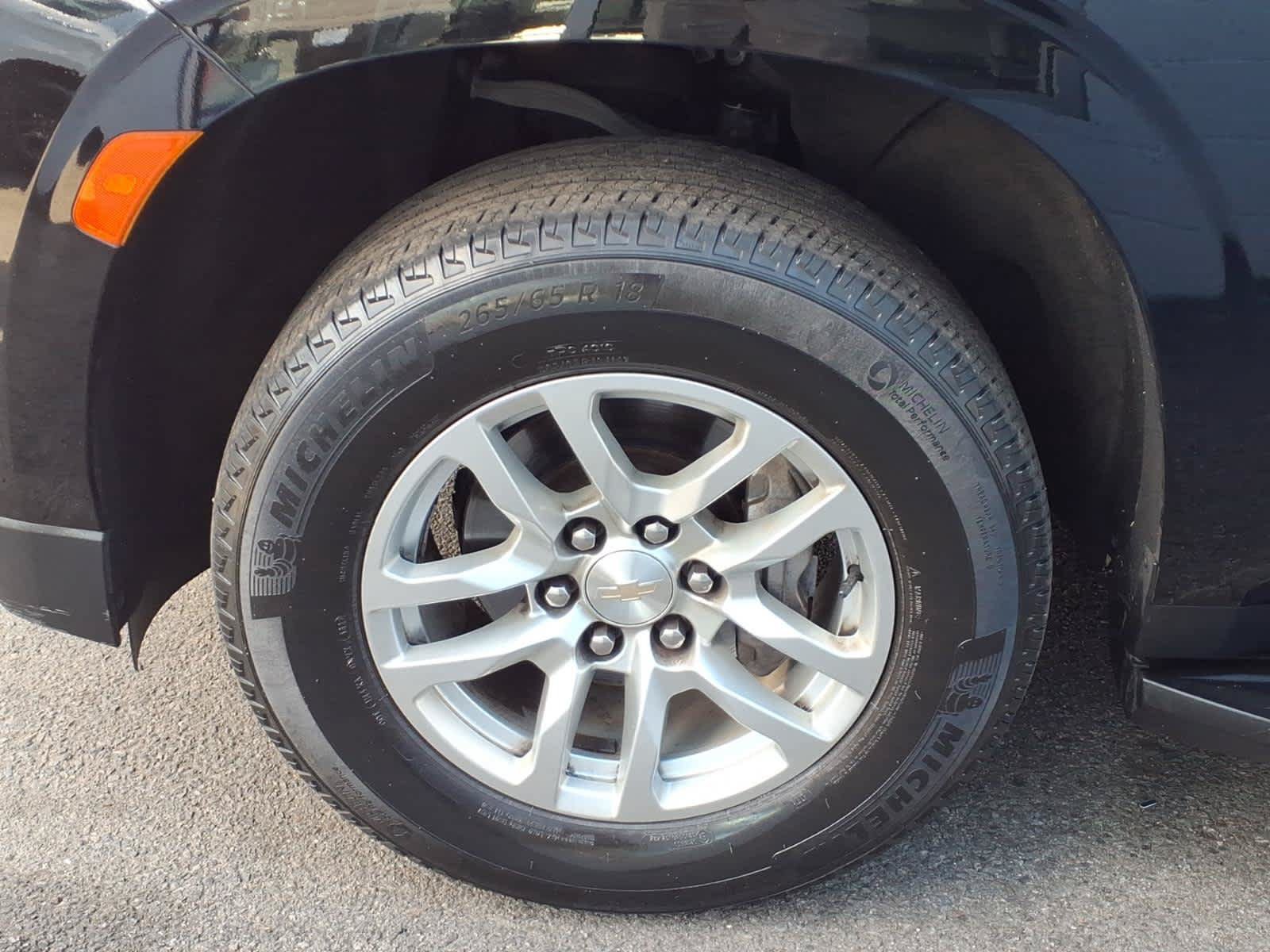 Used 2023 Chevrolet Suburban LT AWD/4WD image 8