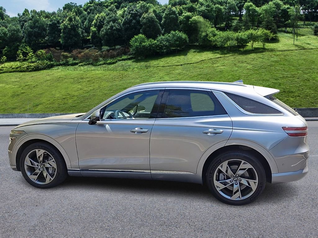 Used 2024 Genesis Electrified GV70 Advanced image 9