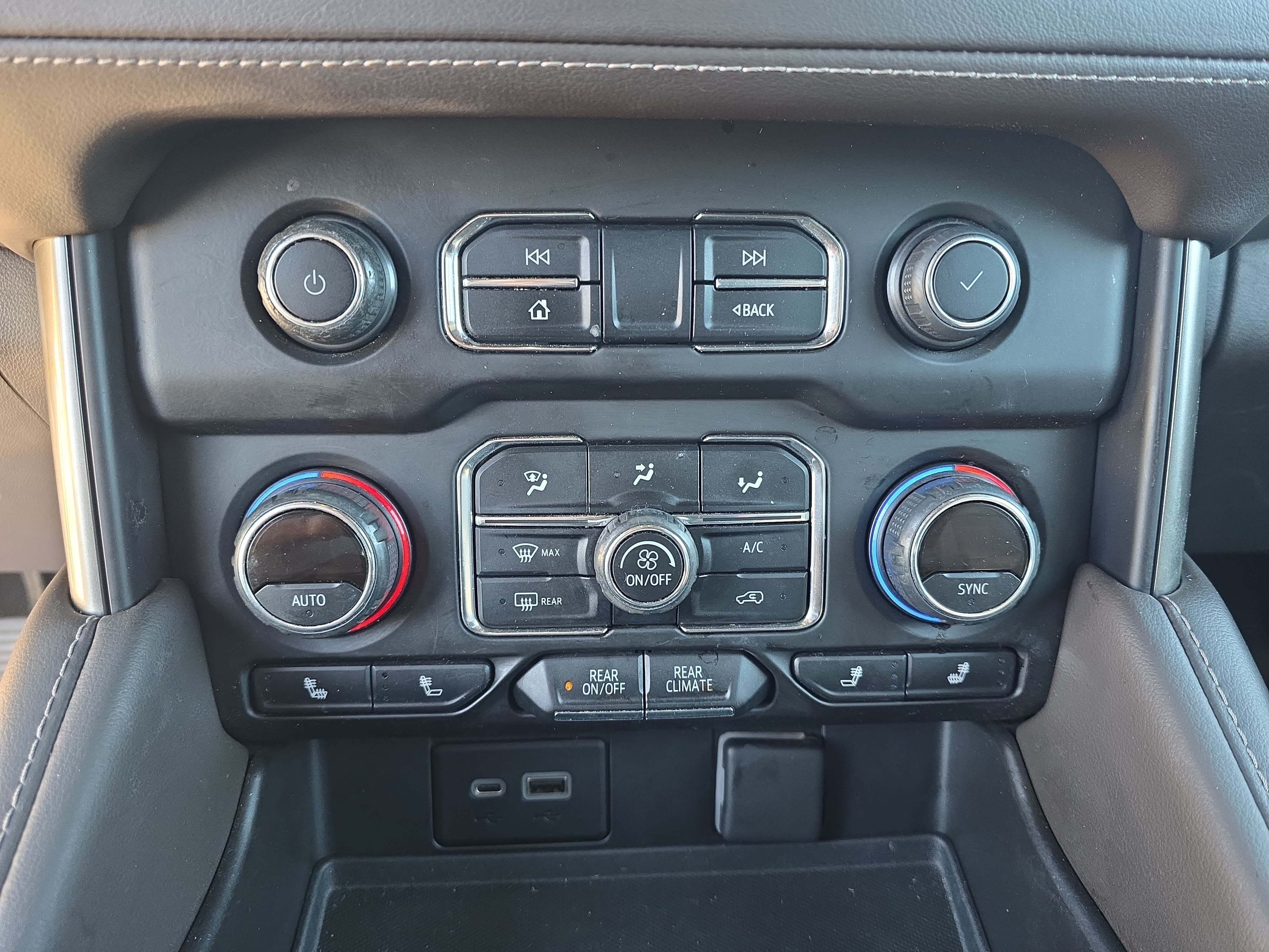 Used 2021 Chevrolet Tahoe LT AWD/4WD image 23