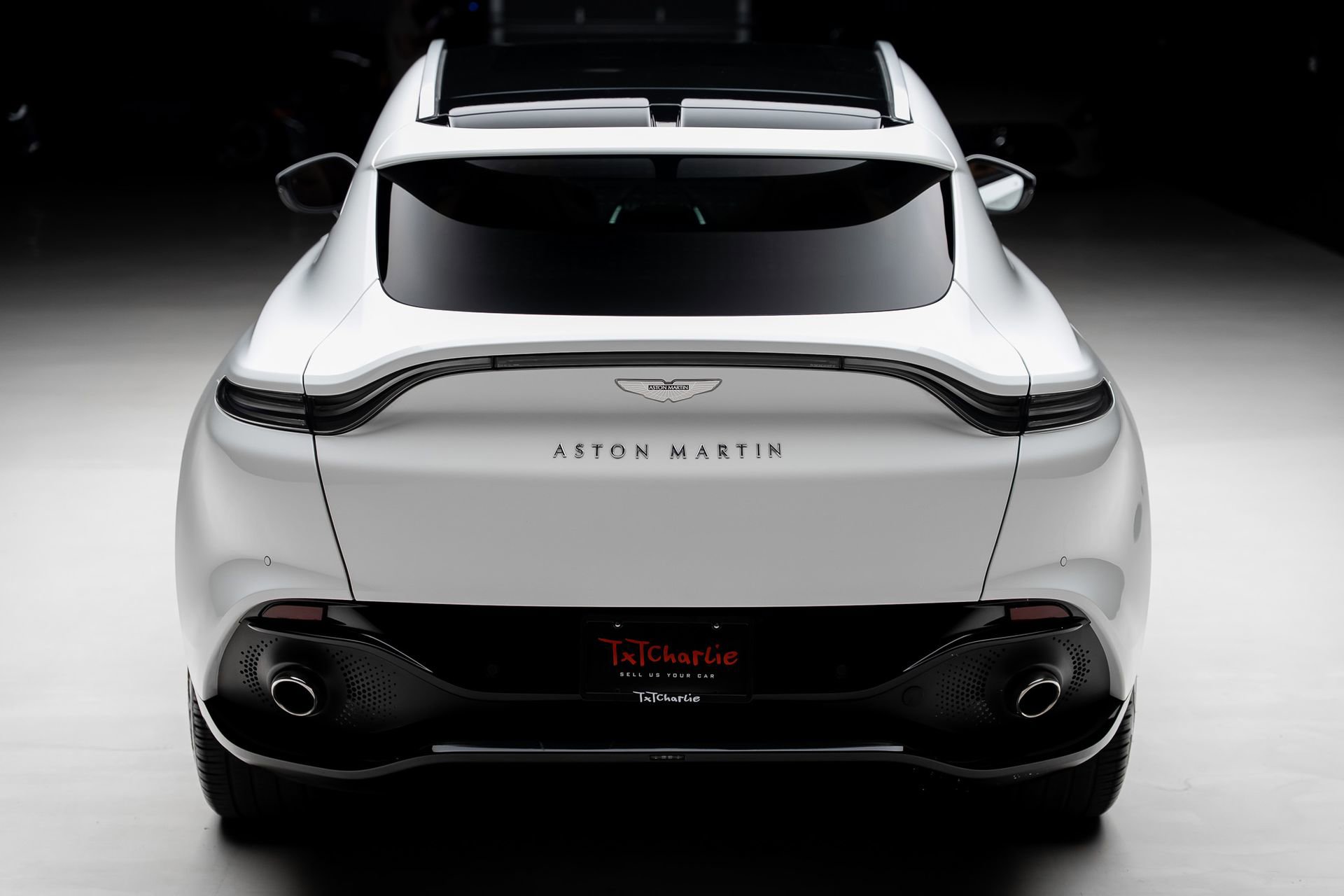 Used 2023 Aston Martin DBX AWD/4WD image 24