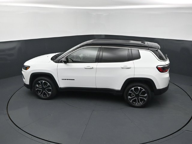 Used 2023 Jeep Compass Limited AWD/4WD image 15