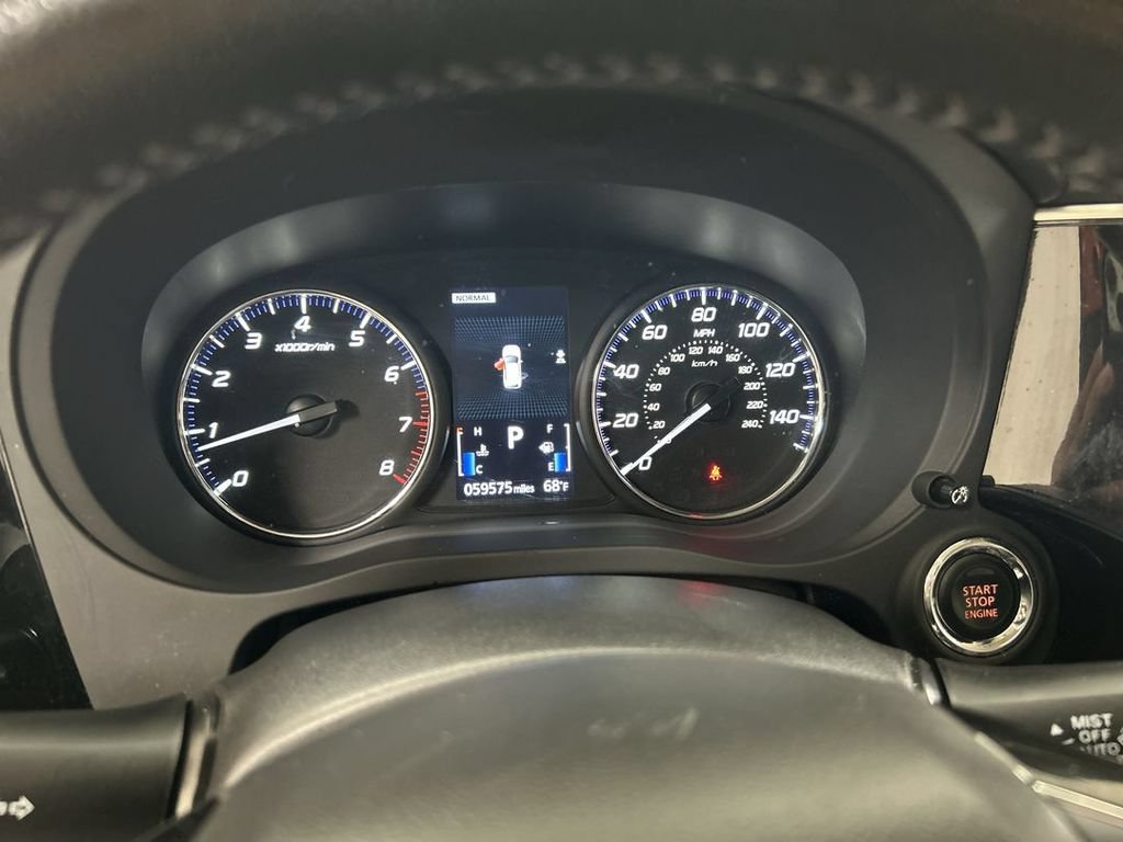 Used 2020 Mitsubishi Outlander SE AWD/4WD image 13
