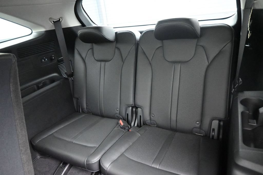 Used 2023 Kia Sorento S FWD image 16