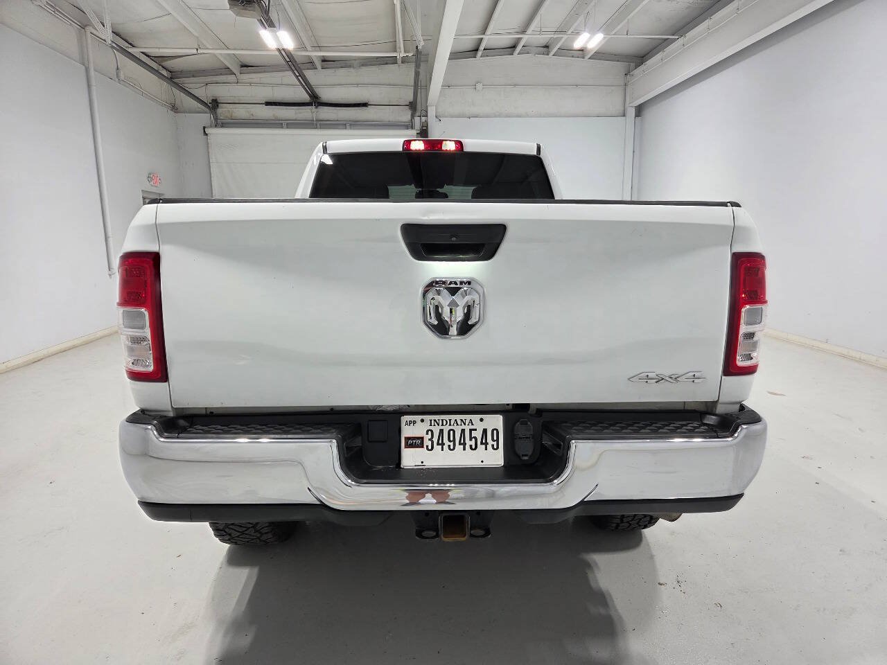 Used 2022 RAM 2500 Tradesman w/ Chrome Appearance Group AWD/4WD image 4